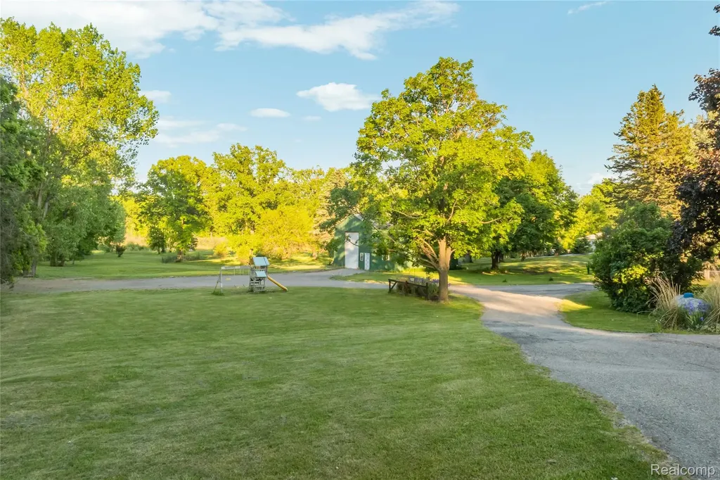 8460 Fish Lake Road Holly Township MI 48442