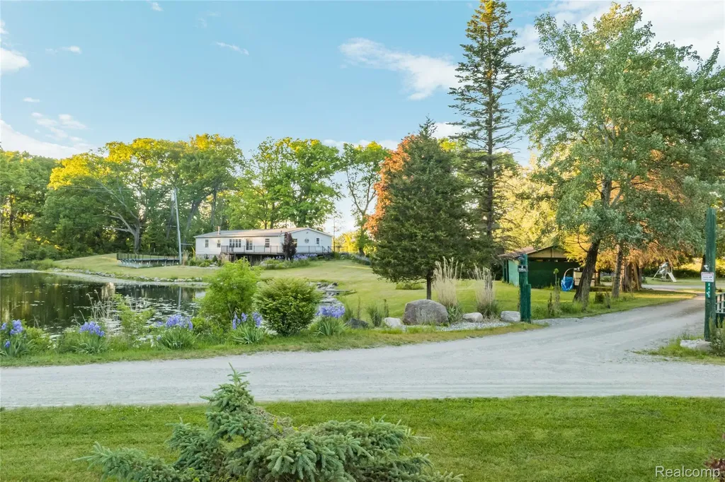 8460 Fish Lake Road Holly Township MI 48442