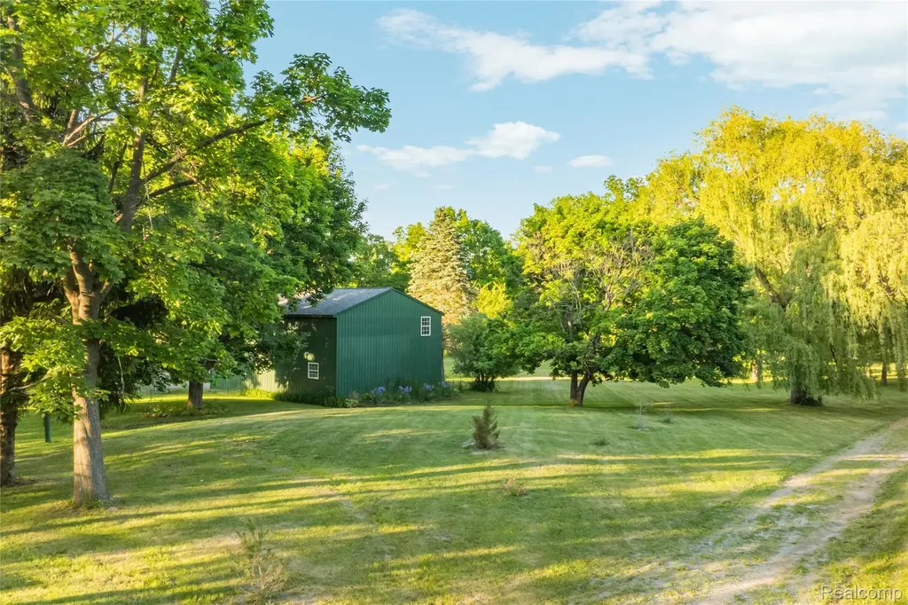 8460 Fish Lake Road Holly Township MI 48442