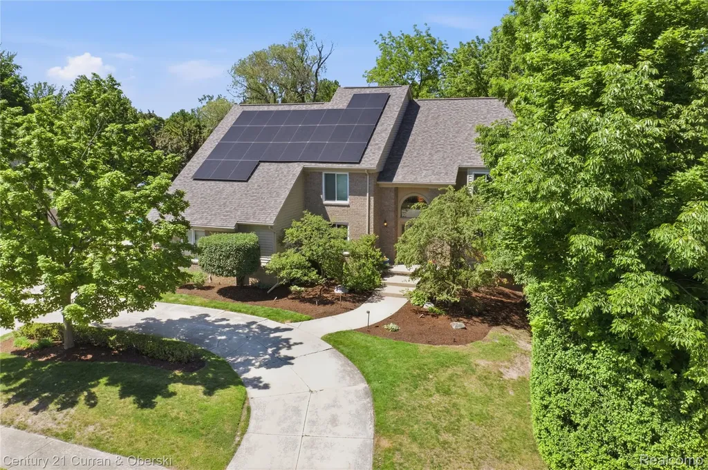 4876 Justin Lane West Bloomfield Charter Township MI 48322