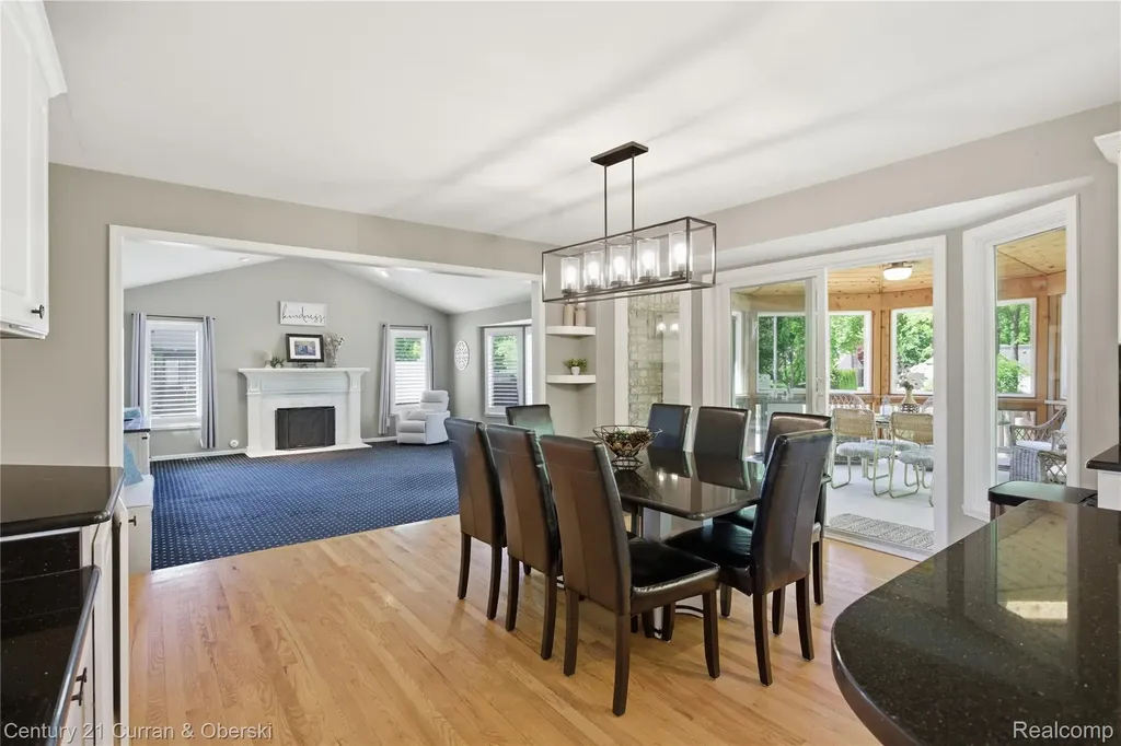 4876 Justin Lane West Bloomfield Charter Township MI 48322