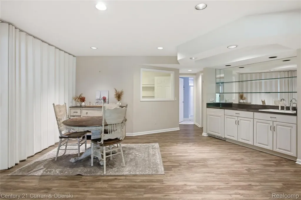 4876 Justin Lane West Bloomfield Charter Township MI 48322