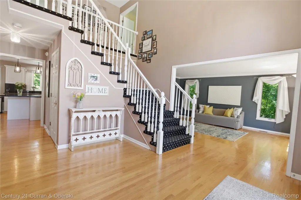 4876 Justin Lane West Bloomfield Charter Township MI 48322