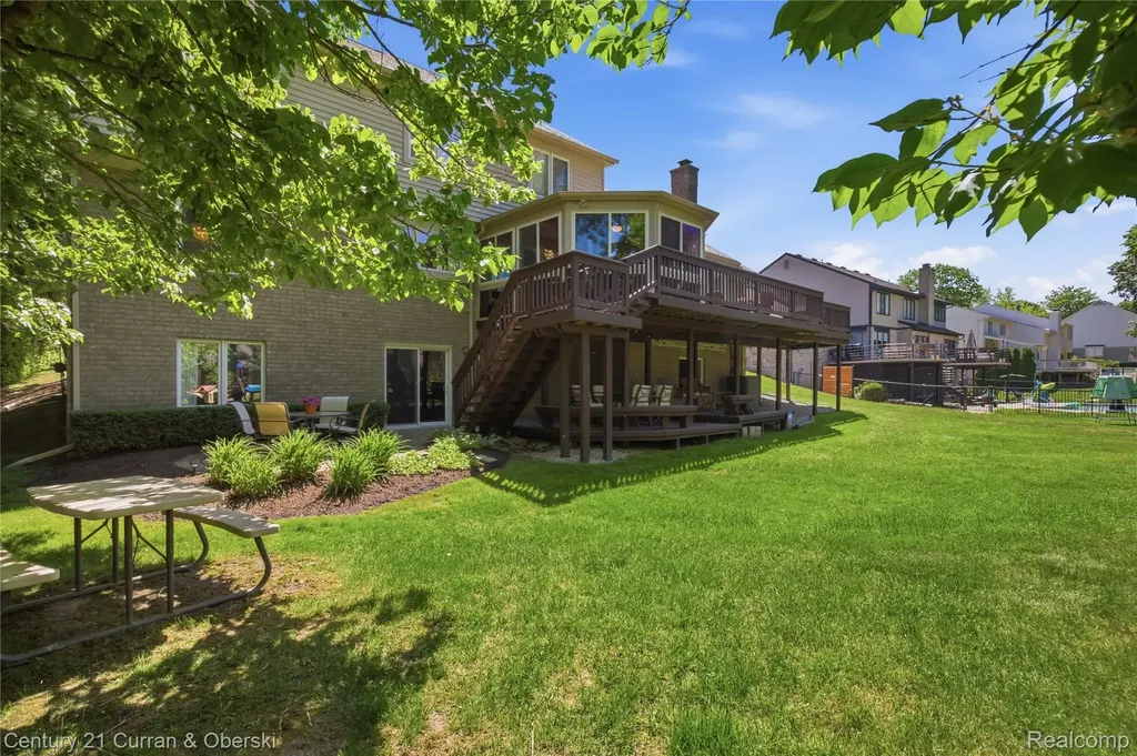 4876 Justin Lane West Bloomfield Charter Township MI 48322