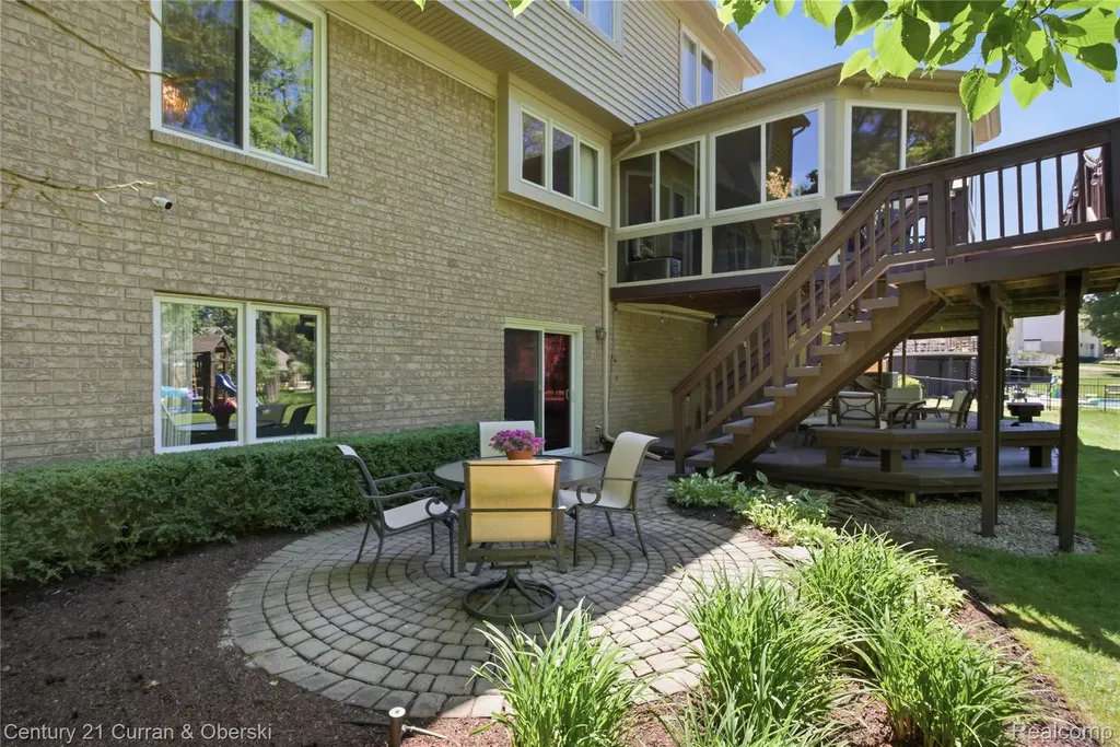 4876 Justin Lane West Bloomfield Charter Township MI 48322
