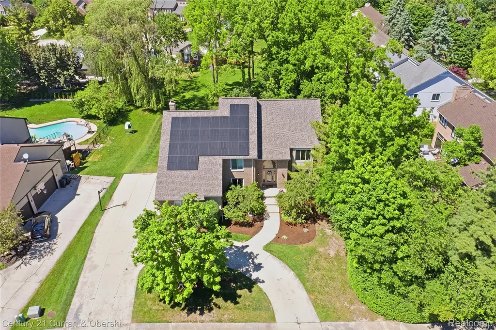4876 Justin Lane West Bloomfield Charter Township MI 48322