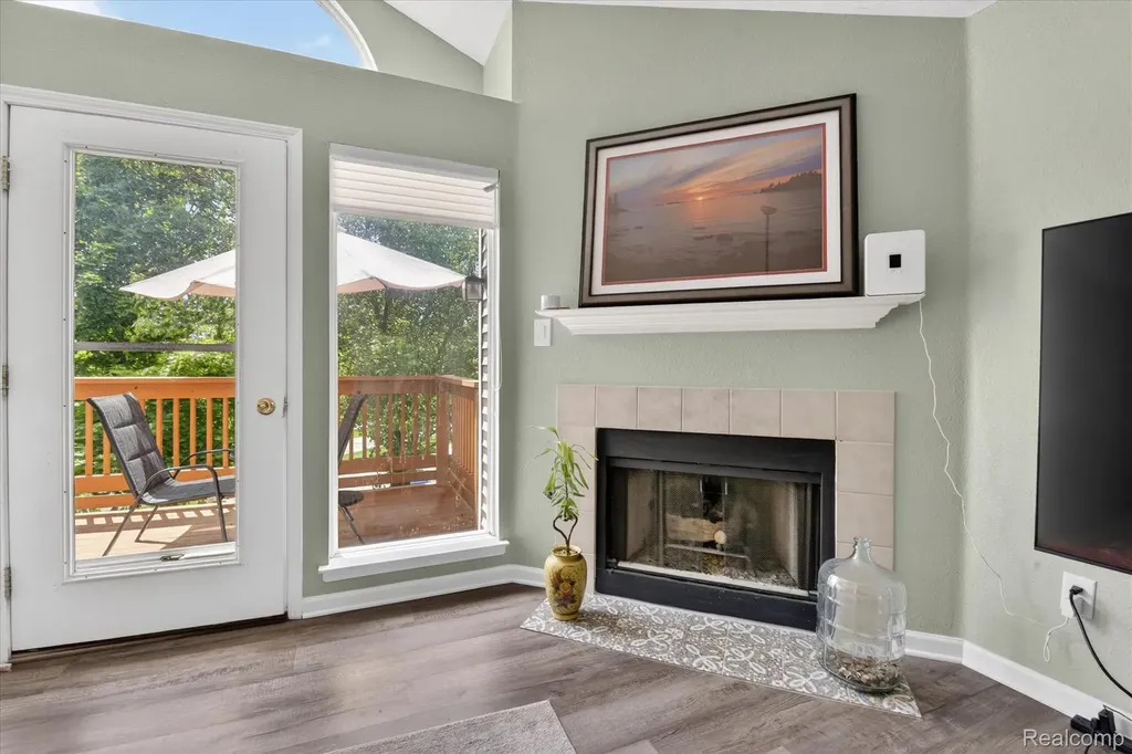 1641 Coburn Drive Ann Arbor City MI 48108