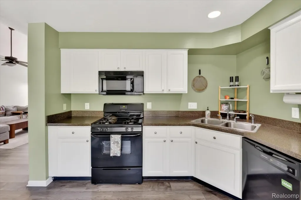 1641 Coburn Drive Ann Arbor City MI 48108