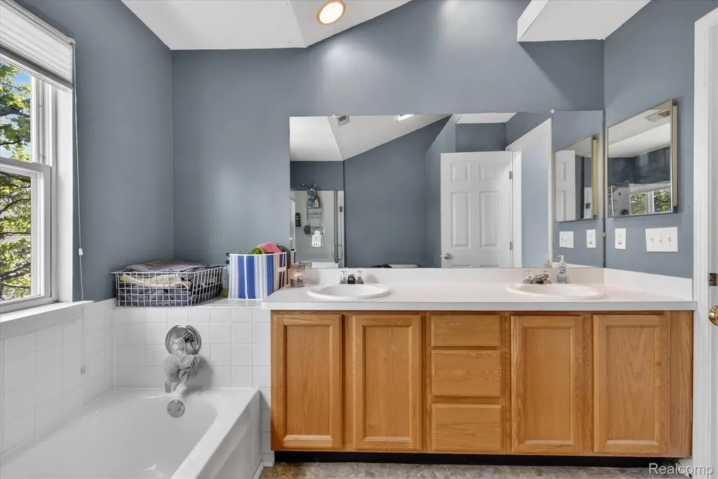 1641 Coburn Drive Ann Arbor City MI 48108
