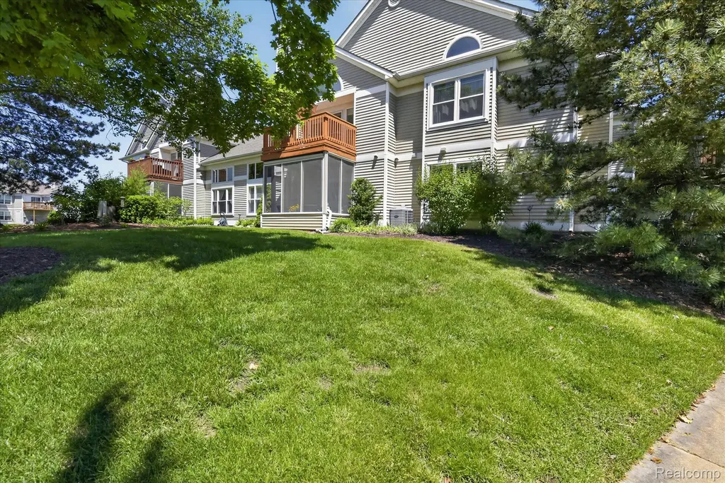 1641 Coburn Drive Ann Arbor City MI 48108