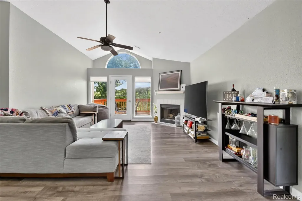 1641 Coburn Drive Ann Arbor City MI 48108