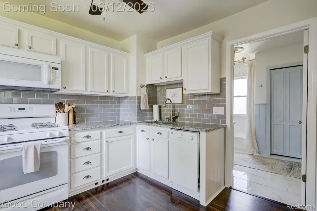 1564 Browning Street Ferndale City MI 48220