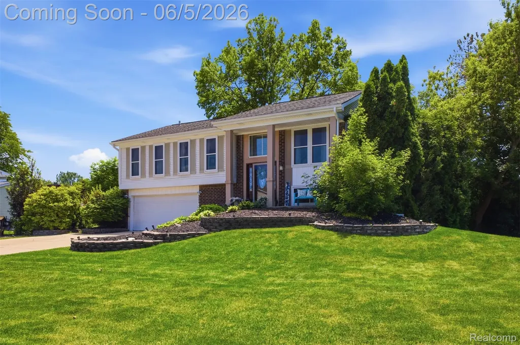 40435 Oak Tree Novi City MI 48375