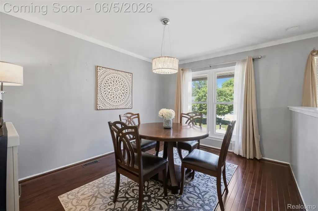 40435 Oak Tree Novi City MI 48375