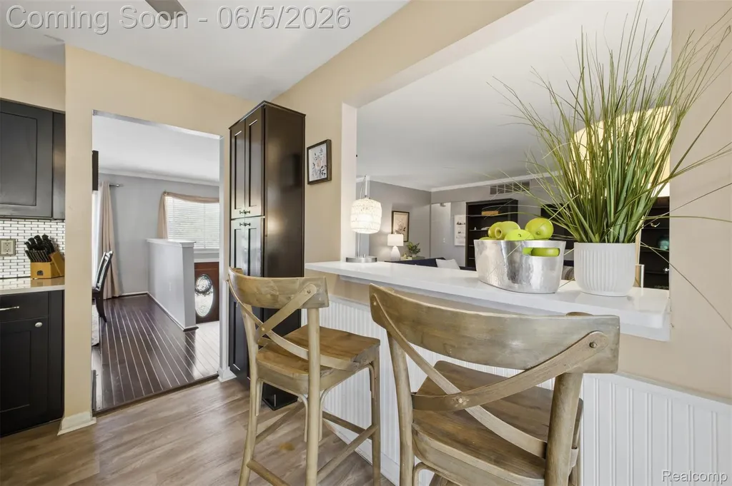 40435 Oak Tree Novi City MI 48375