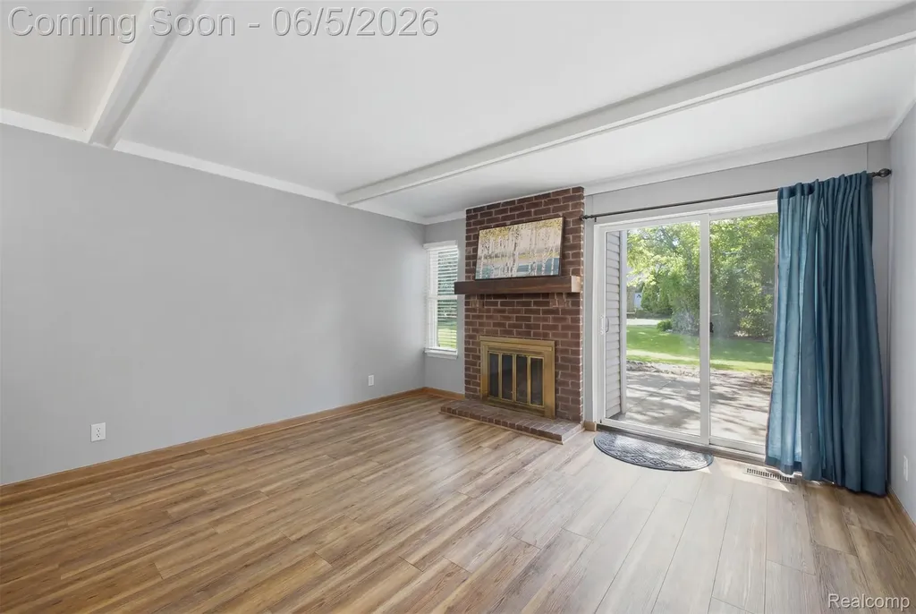 40435 Oak Tree Novi City MI 48375