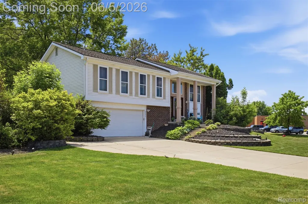 40435 Oak Tree Novi City MI 48375