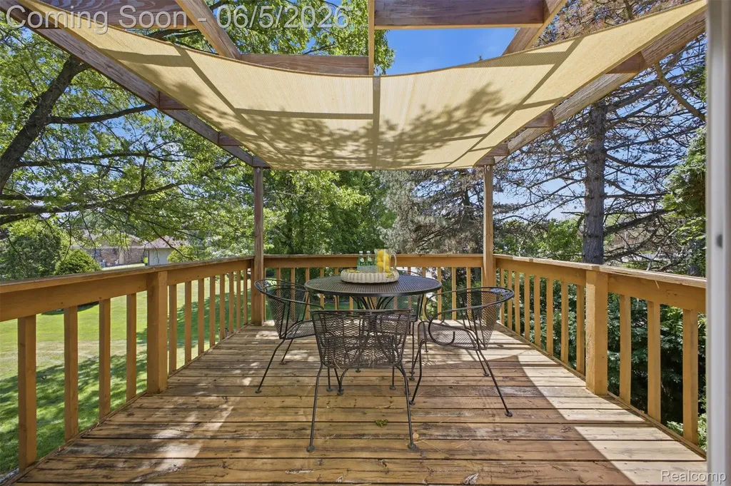 40435 Oak Tree Novi City MI 48375