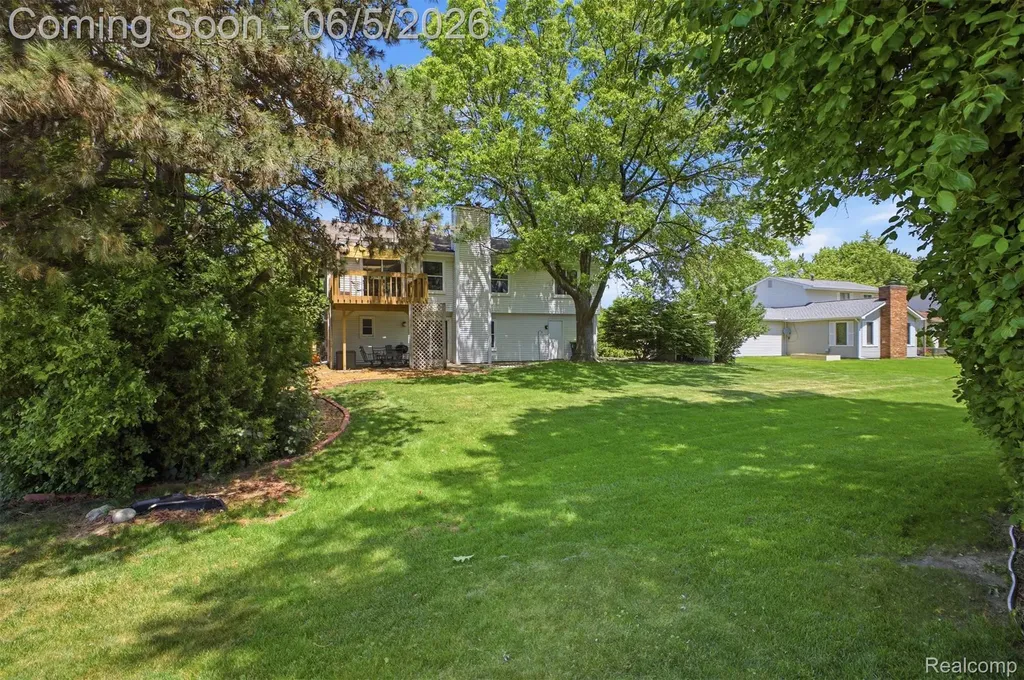 40435 Oak Tree Novi City MI 48375