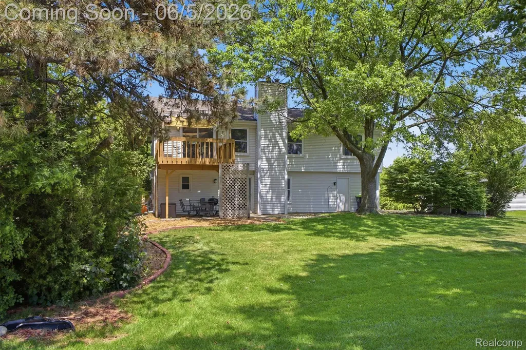 40435 Oak Tree Novi City MI 48375
