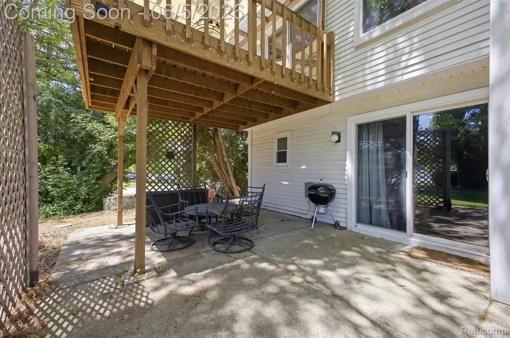 40435 Oak Tree Novi City MI 48375