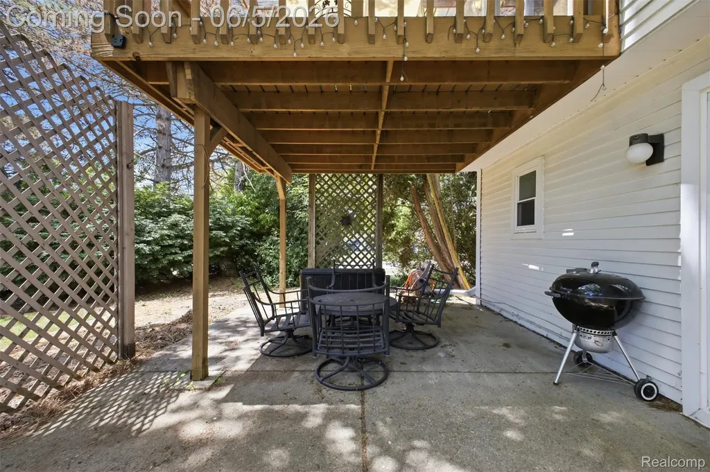 40435 Oak Tree Novi City MI 48375