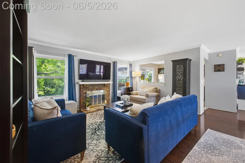 40435 Oak Tree Novi City MI 48375