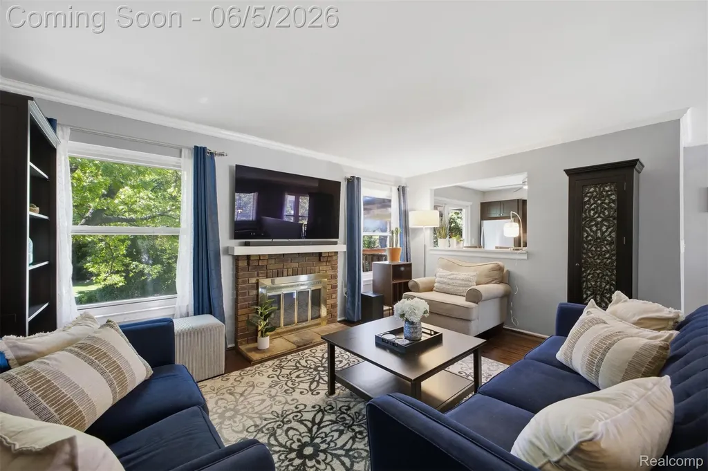 40435 Oak Tree Novi City MI 48375