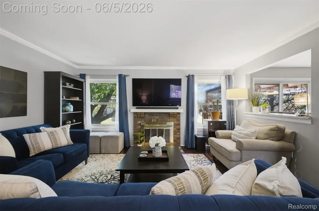 40435 Oak Tree Novi City MI 48375