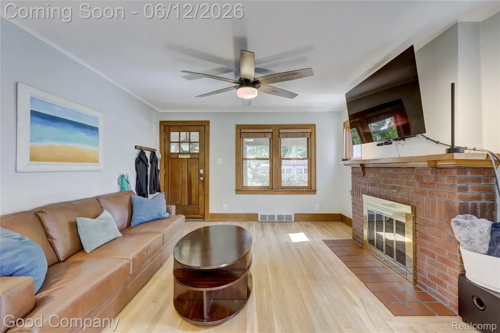 419 E 5th Street Royal Oak City MI 48067