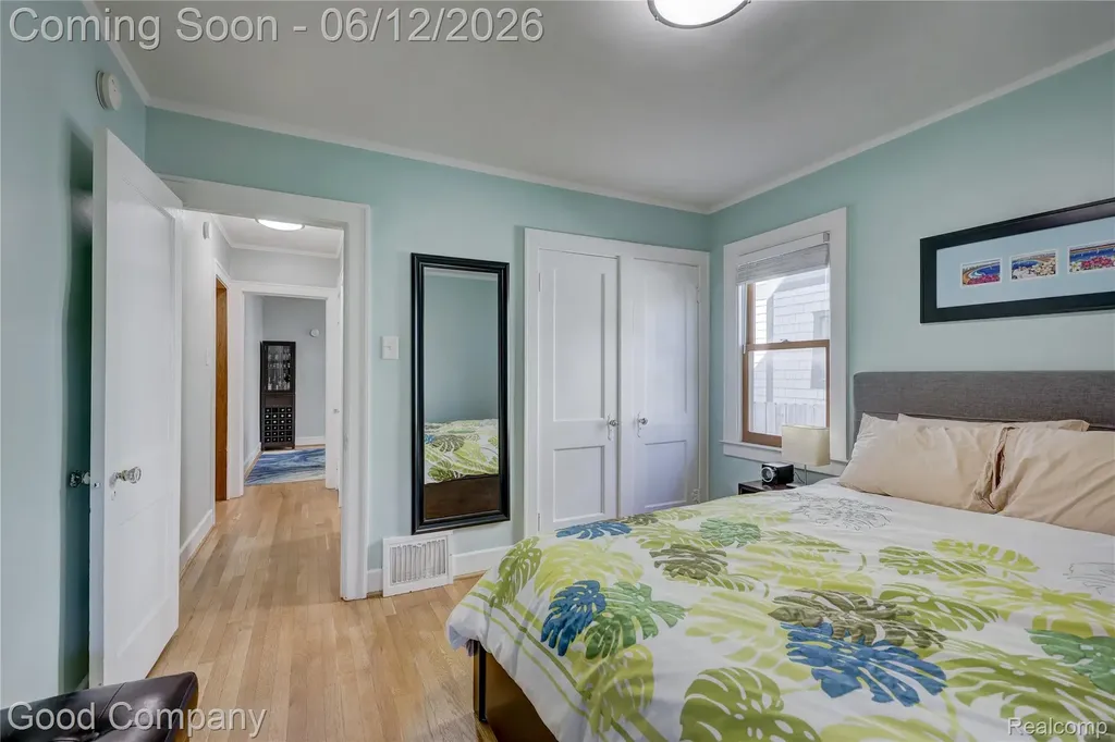 419 E 5th Street Royal Oak City MI 48067