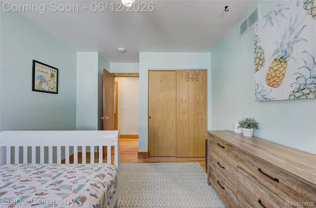 419 E 5th Street Royal Oak City MI 48067