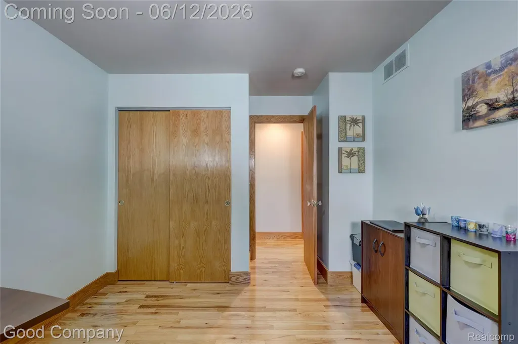 419 E 5th Street Royal Oak City MI 48067
