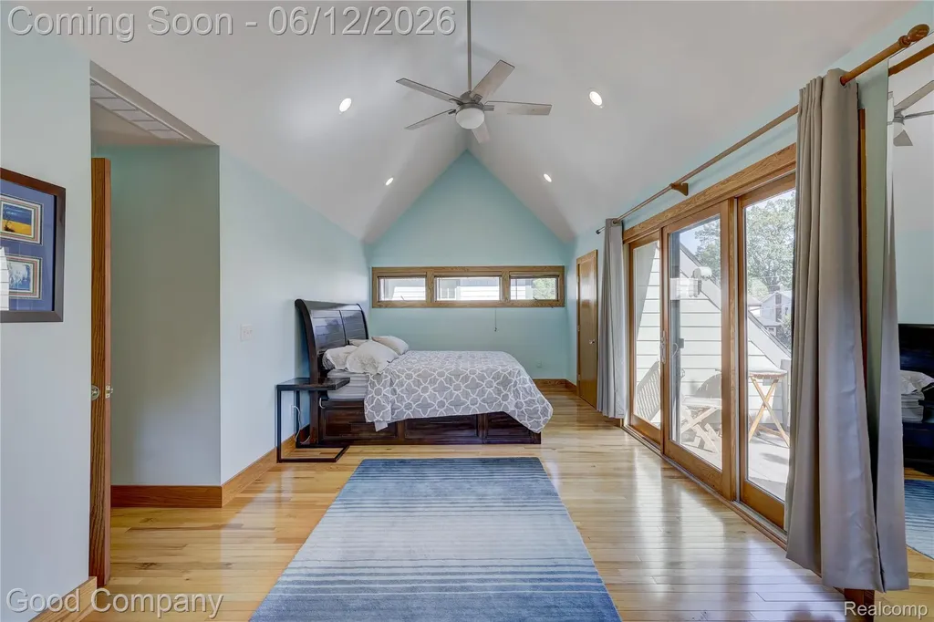 419 E 5th Street Royal Oak City MI 48067