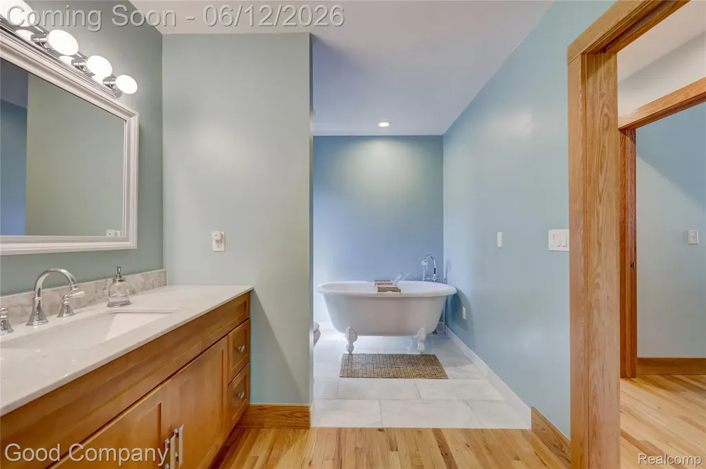 419 E 5th Street Royal Oak City MI 48067
