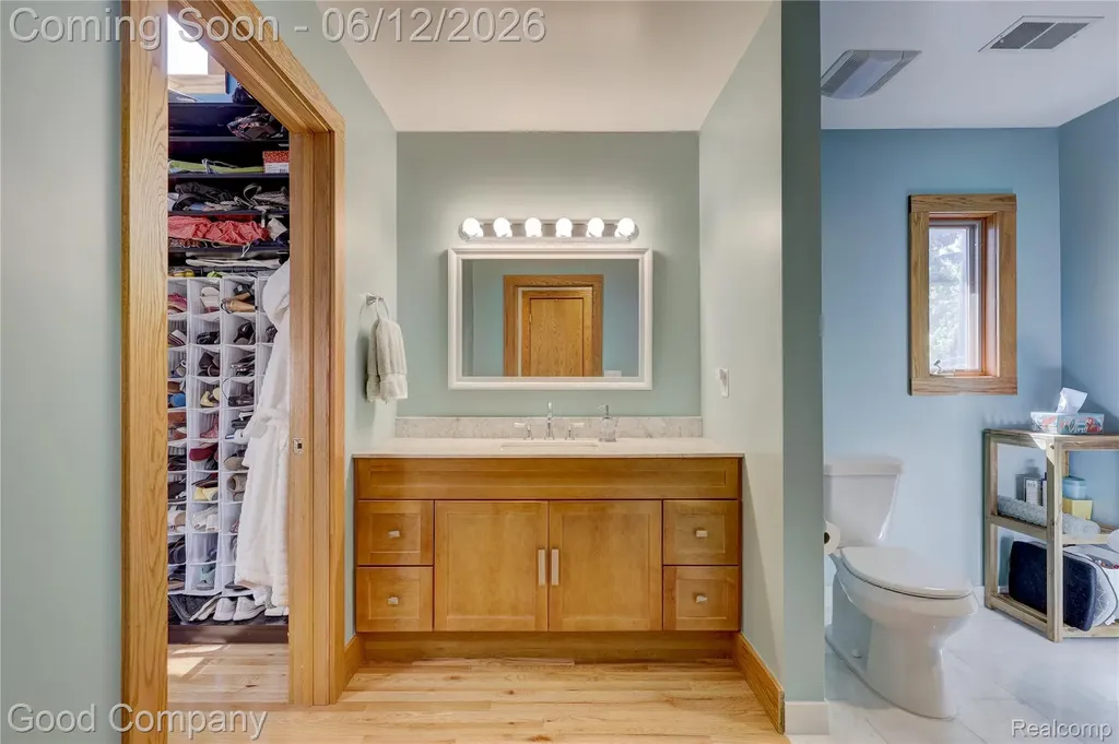 419 E 5th Street Royal Oak City MI 48067