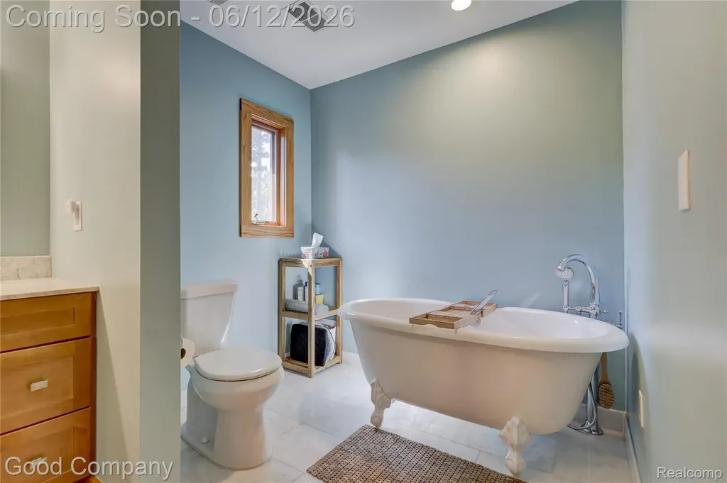 419 E 5th Street Royal Oak City MI 48067