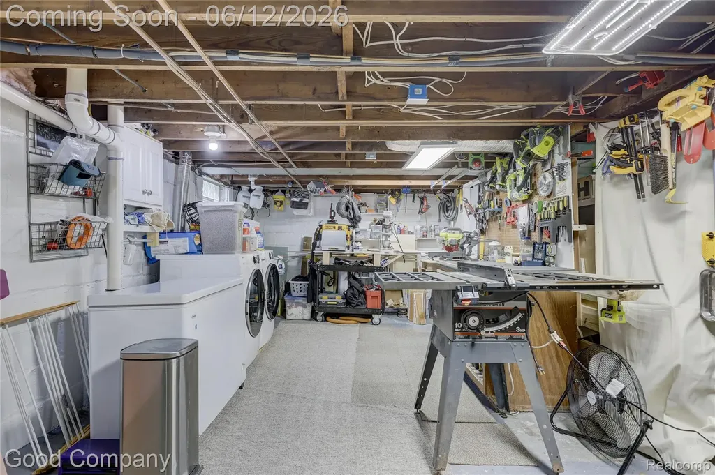 419 E 5th Street Royal Oak City MI 48067