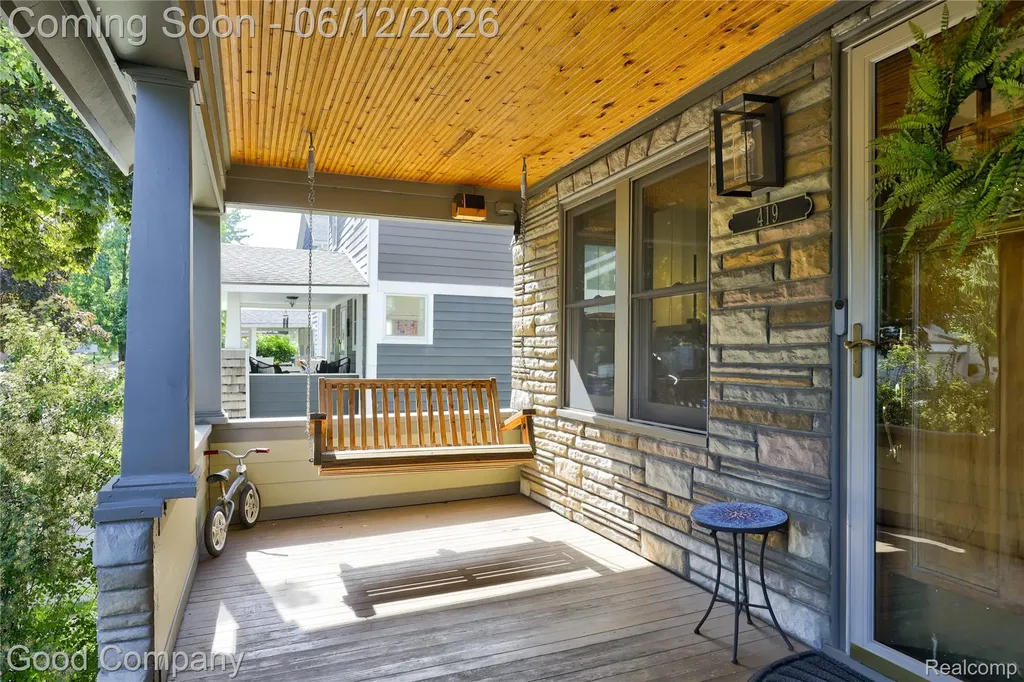 419 E 5th Street Royal Oak City MI 48067