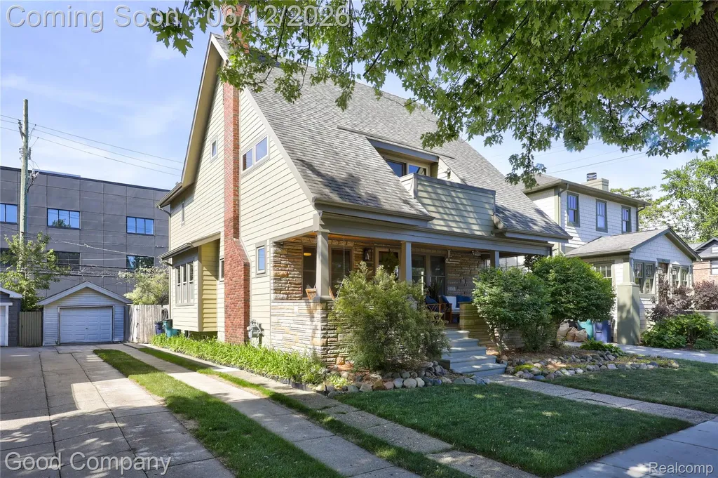 419 E 5th Street Royal Oak City MI 48067