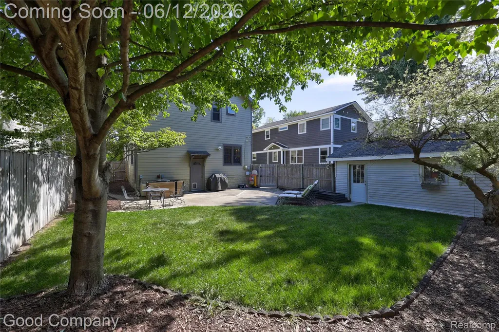 419 E 5th Street Royal Oak City MI 48067