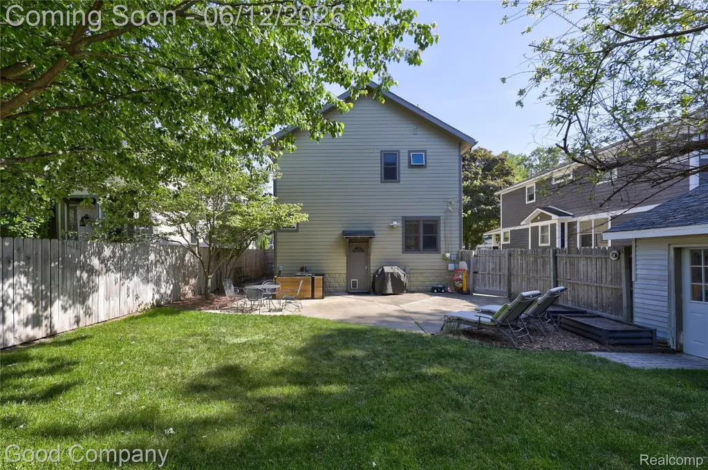 419 E 5th Street Royal Oak City MI 48067