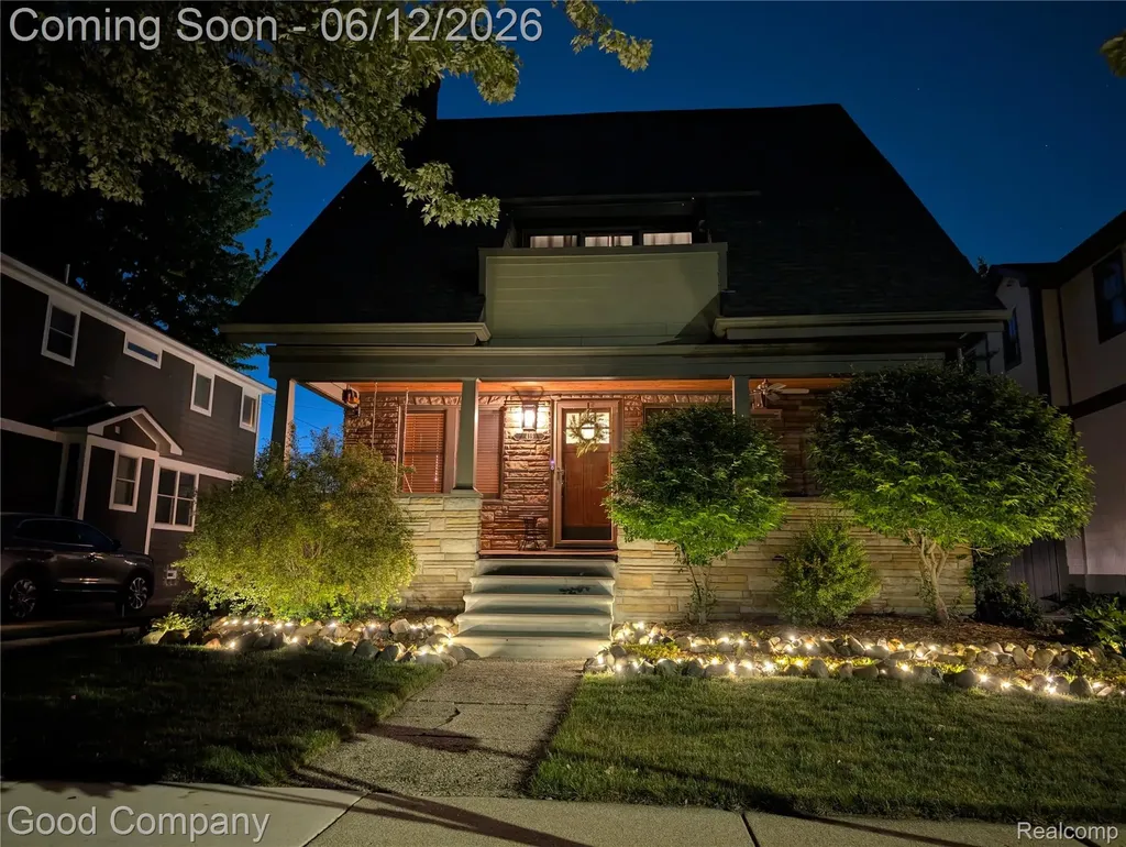419 E 5th Street Royal Oak City MI 48067