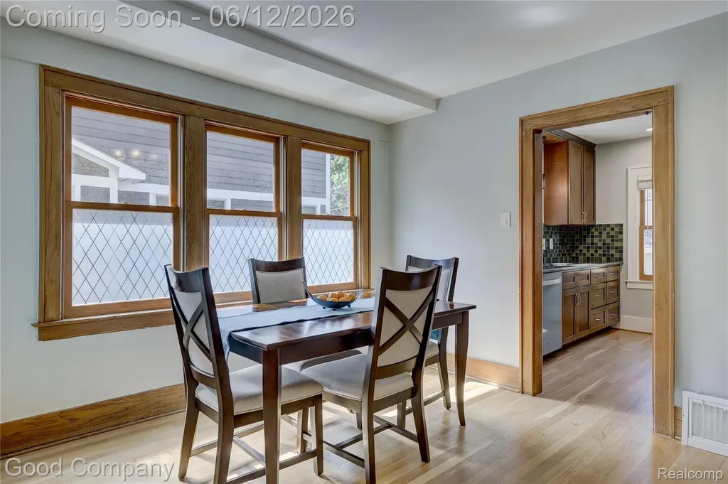 419 E 5th Street Royal Oak City MI 48067