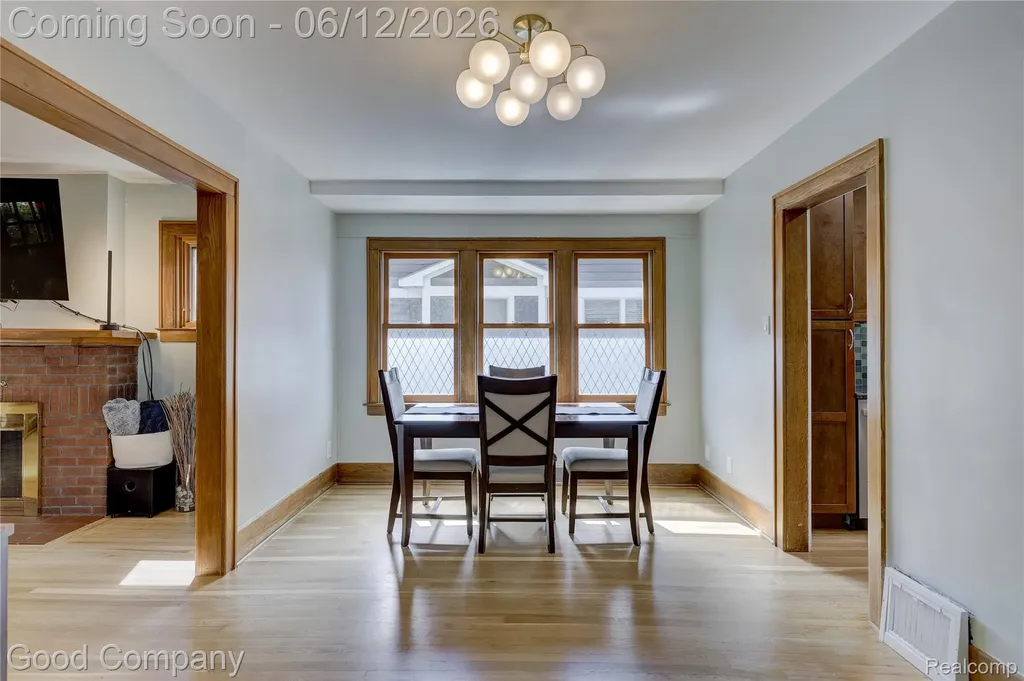 419 E 5th Street Royal Oak City MI 48067