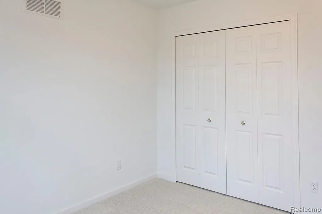 58410 Pembrooke Avenue New Haven Village MI 48048