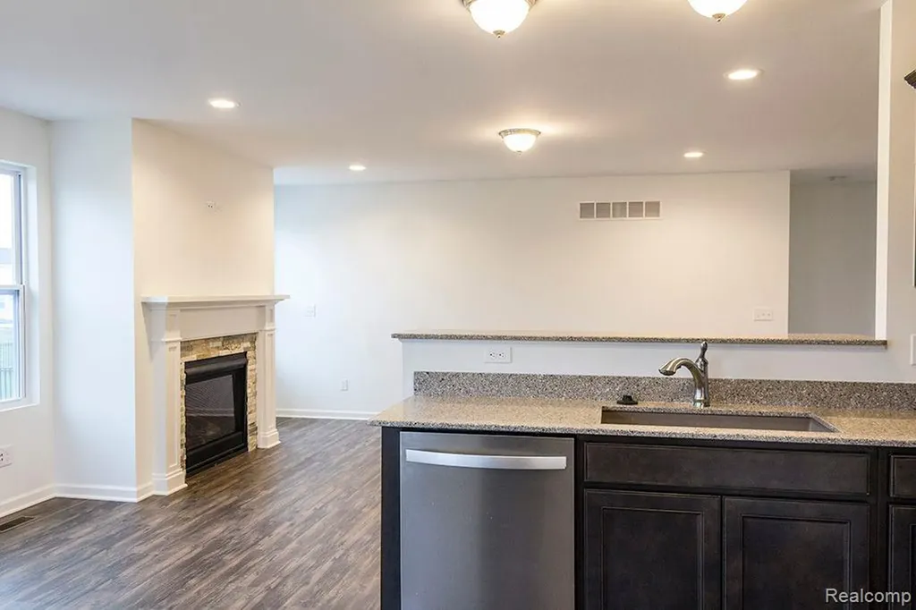 58410 Pembrooke Avenue New Haven Village MI 48048