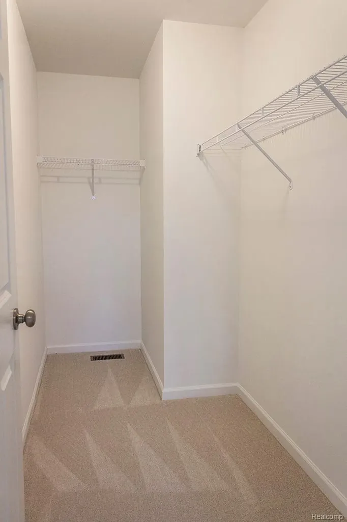 58410 Pembrooke Avenue New Haven Village MI 48048