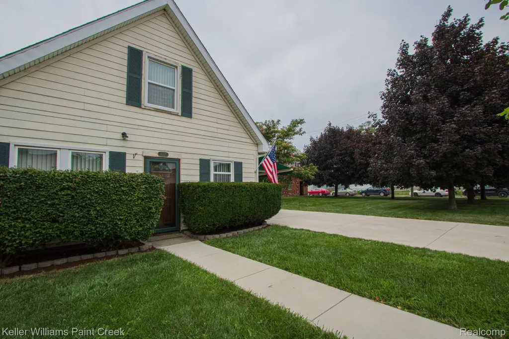 17501 Clarann Street Melvindale City MI 48122