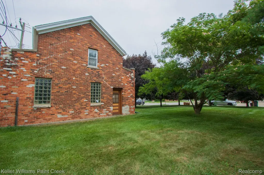 17501 Clarann Street Melvindale City MI 48122